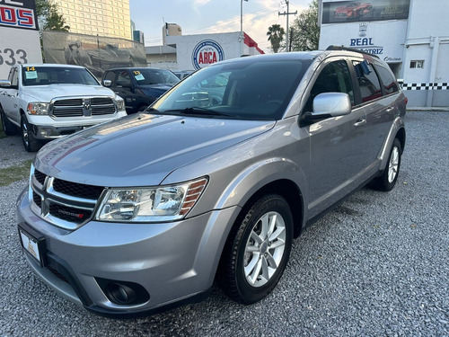 Dodge Journey 2.4 Sxt 7 Pasajeros At