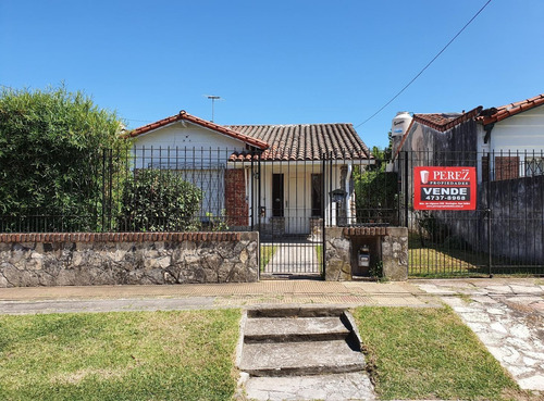 Imagen 2 de 15 de Casa Tipo Chalet En Lindo Barrio De Boulogne