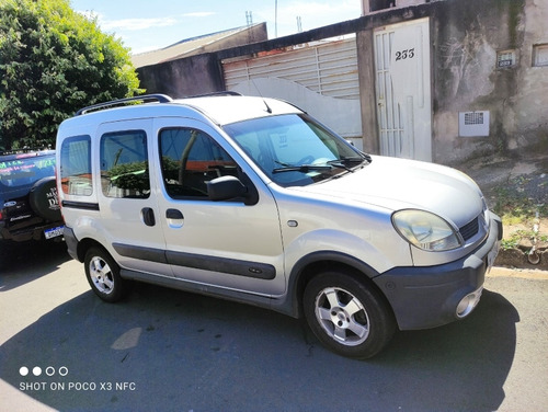 Renault Kangoo 1.6 16v Sportway 5l Hi-flex 5p