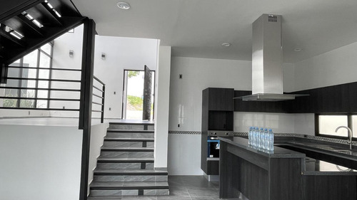 Casa Nueva En Venta En Lomas De Juriquilla