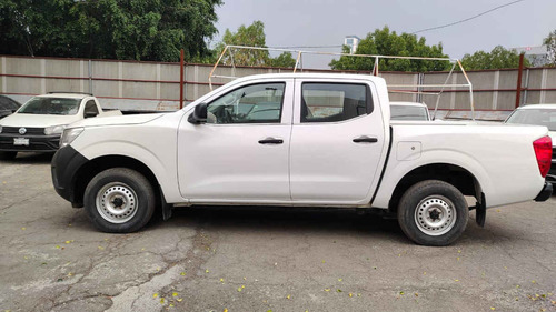 Nissan NP300 2.4 Doble Cabina Se Aa Pack Seg Mt