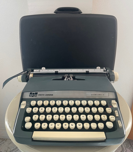 Maquina De Escribir Antigua Smith Corona Sterling 12 De 1968