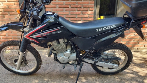 Imagen 22 de 25 de Moto Honda Tornado Xr 250 2016 7300 Km Impecable Original !!
