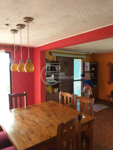 Casa Pedro Valdivia / Rodrigo Araya, 5 Dorm. 2 Baños, 2 Esta