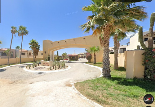 Casa Ubicada En Colonia Villas Del Tezal, Cabo San Lucas, Baja California Sur. Con 3 Recamaras Y 218m2. A Unos Minutos De Costco Los Cabos.