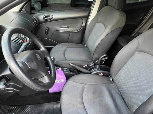 Imagem 4 de 6 de Peugeot 207 2010 1.4 Xr Flex 5p