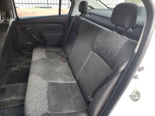 Renault Logan 1.6 Expression / Life +