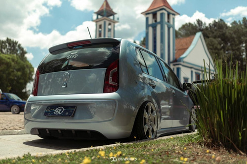 Volkswagen Up! Move Customizado