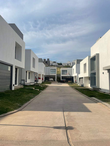 Duplex En Venta - 3 Dormitorios - Housing La Cuesta Plaza - Cuesta Colorada