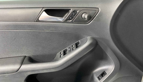 Imagen 8 de 15 de 121893 - Volkswagen Jetta 2015 Con Garantía