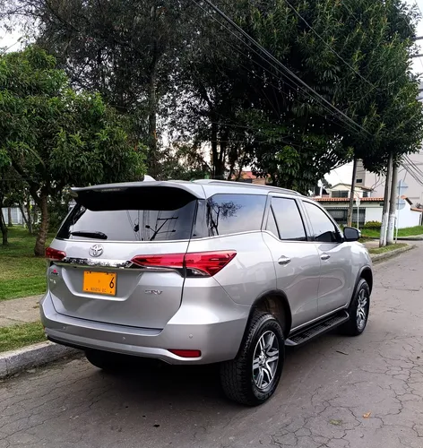 Toyota Fortuner 2.7l Mid