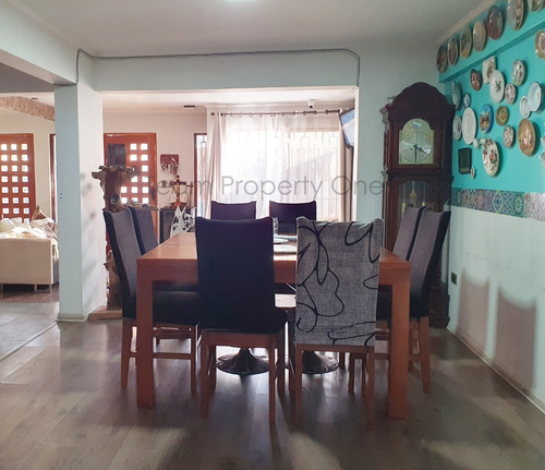 Imagen 15 de 25 de Gran Casa Moderna, Barrio Consolidado