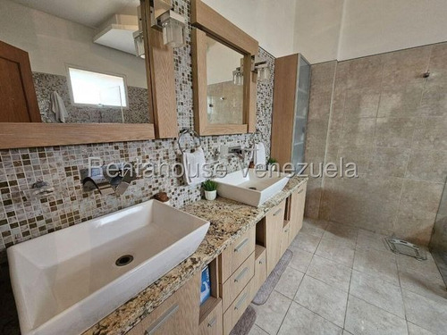 Apartamento En Alquiler En Altamira 25-17997 Yf