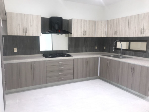 Imagen 4 de 25 de Casas Residenciales En Venta, Fraccionamiento Monte Olimpo,