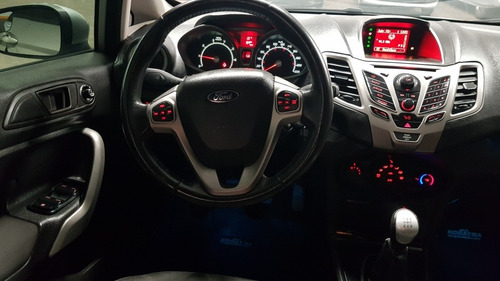 Ford Fiesta Kinetic Design 1.6 Design 120cv Titanium 2011