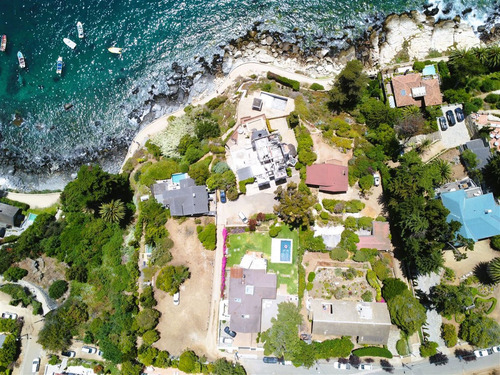 Casa En Un Sitio Único A Pasos De La Playa De Zapallar