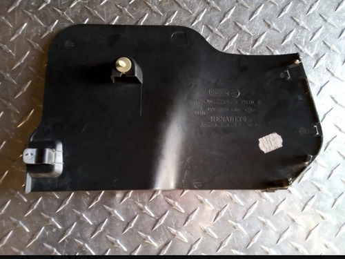 Moldura De Consola Central Izquierda Megane 2005 (Usado)