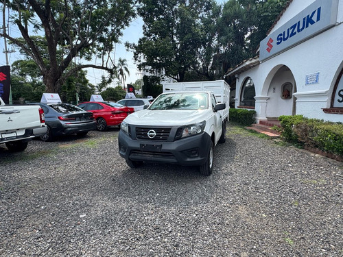 Nissan NP300 2.5 Estacas Dh Mt