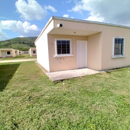 Imagen 2 de 9 de Casa En Venta Roca De La Ensenada Obra Gris Segunda Calle Ksanchez