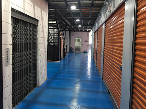 Imagen 8 de 11 de Bauleras Y Box / Espacios De Coworking / Almacenamiento
