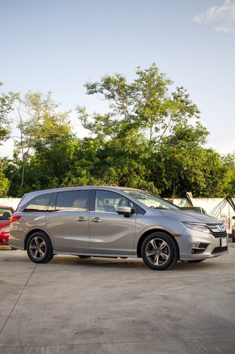 Imagen 3 de 8 de Honda Odyssey Touring V6 / 3.5 At 2018