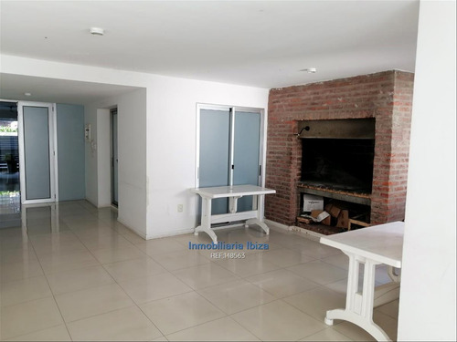 Imagen 14 de 15 de Venta Apartamento 3 Dormitorios Pocitos Nuevo, Garaje