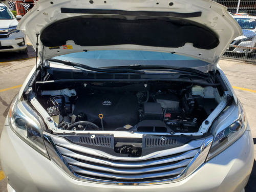 Toyota Sienna 3.5 Limited At