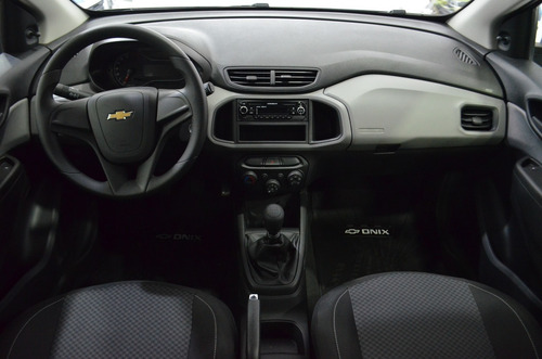 Chevrolet Onix Joy Plus Black 1,4 N #hl