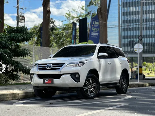 Toyota Fortuner SW4 2.7L