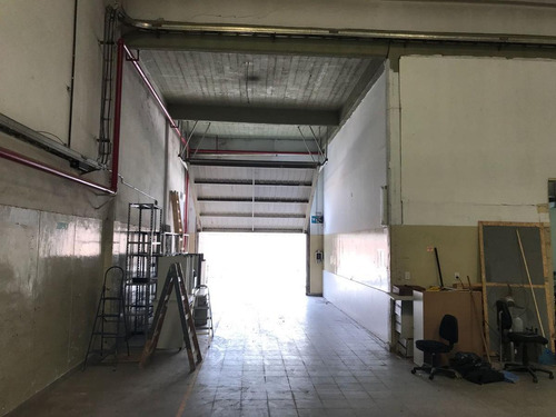 Imagen 13 de 17 de Excelente Inmueble Industrial / Deposito Con Oficinas - Chacarita - E2