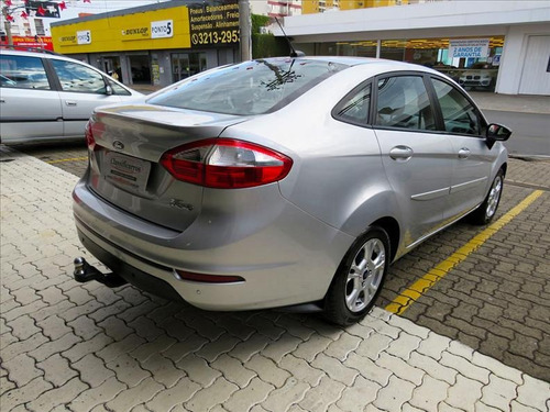 Imagem 2 de 10 de Ford Fiesta Se 1.6 Sedan 16v Flex Manual