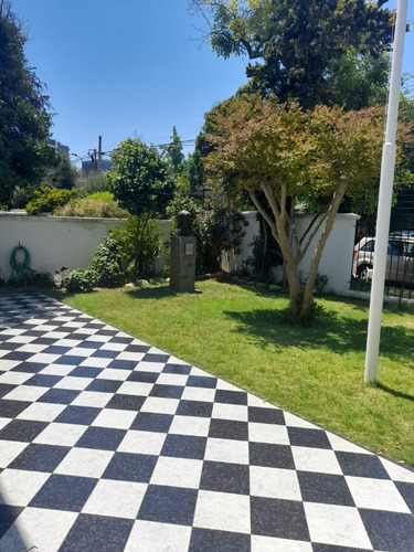 Casa En Arriendo Para Embajada Estilo Francés Las Condes
