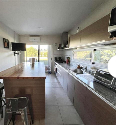 Casa En Venta - 3 Dormitorios 3 Baños - 807mts2 - Dique Luján