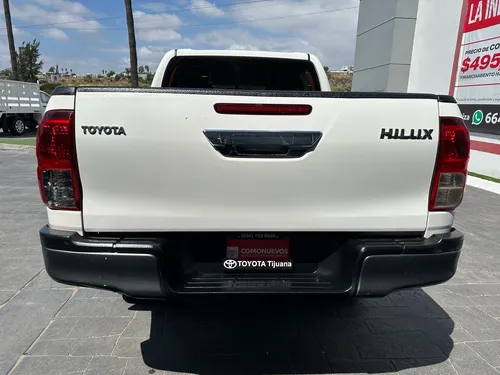 Toyota Hilux 2.7 Cabina Doble Sr Mt