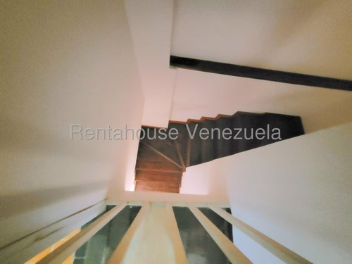 Estefani Salon Vende Apartamento Duplex En Nueva Segovia-lara-25-17768