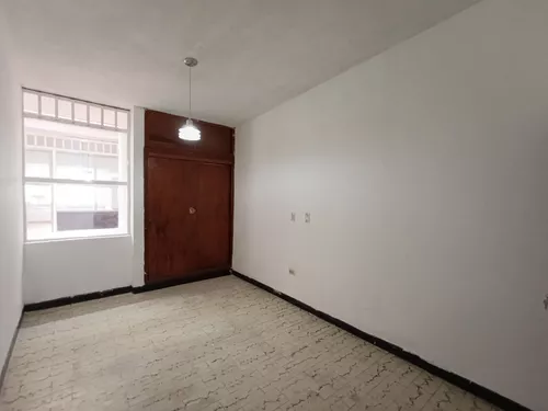 Casa En Venta En Quinta Bosch. Cod V30257
