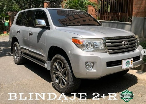 Toyota Land Cruiser 5.7 LC200