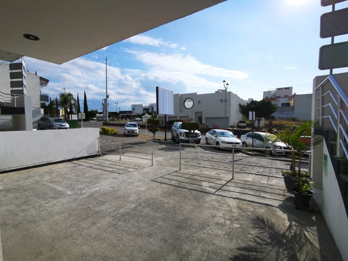 Local En Renta Milenio En Plaza Comercial 1 Baño Factura