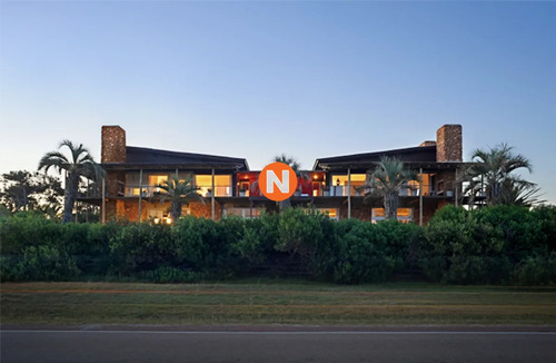 Exclusiva Casa En José Ignacio, Mansion Frente Al Mar En Venta , 6 Dormitorios.