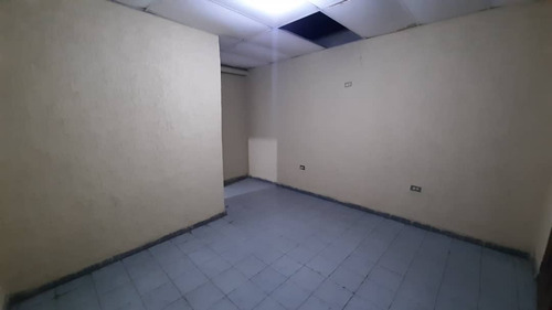 Imagen 13 de 13 de Edificio En Alquiler, Av. Jorge Rodriguez, Barcelona