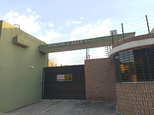 Soloclientes: Townhouse Moderno En Venta En El Rincón - At