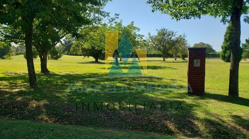 Importante Lote En Club De Campo Las Cañuelas