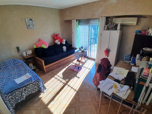 Excelente Chalet De 5 Ambientes