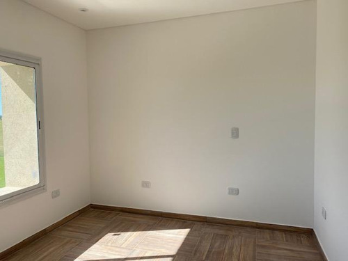 Imagen 18 de 30 de Casa En Venta Ubicado En El Cantón Golf, Escobar, G.b.a. Zona Norte