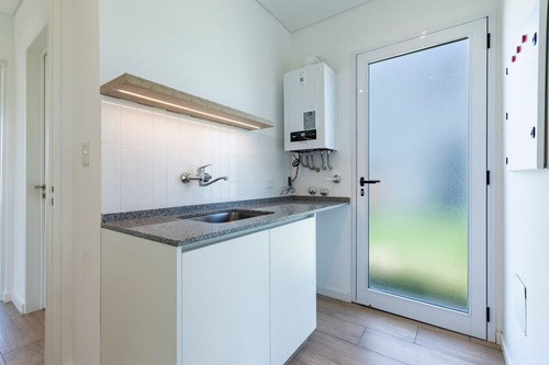 Casa 4 Amb En Alquiler Santa Lucía Con Jardín