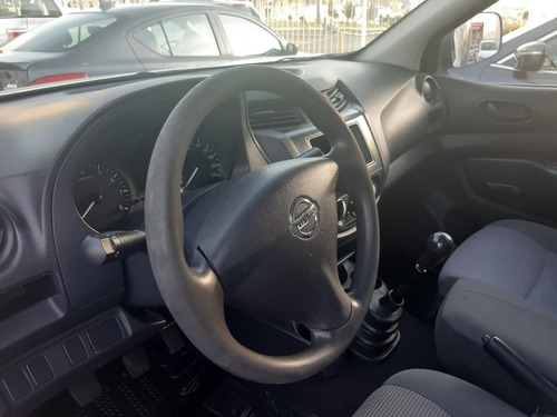 Imagen 5 de 15 de Nissan Np 300 2016
