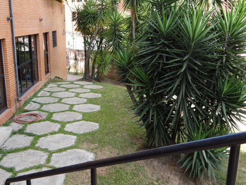 Apartamento En Venta En La Alta Florida 56mts2/1h/1b/1e + 3 Cuartos Hobby 45mts2. Mem