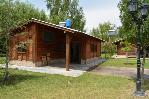 Imagen 3 de 30 de Venta De Hermoso Complejo De Cabañas Con Galpón En Guernica