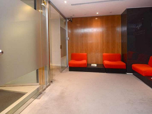 Oficinas De 370 M2 Con Renta, Excelente Estado, Recoleta, Frente A Pza Vicente López.