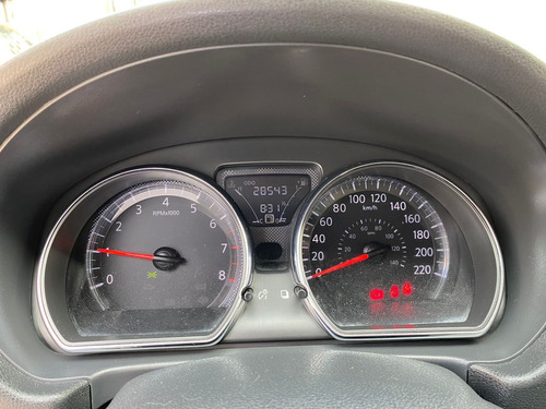 Imagen 15 de 15 de Nissan Versa 2019 1.6 Advance Mt